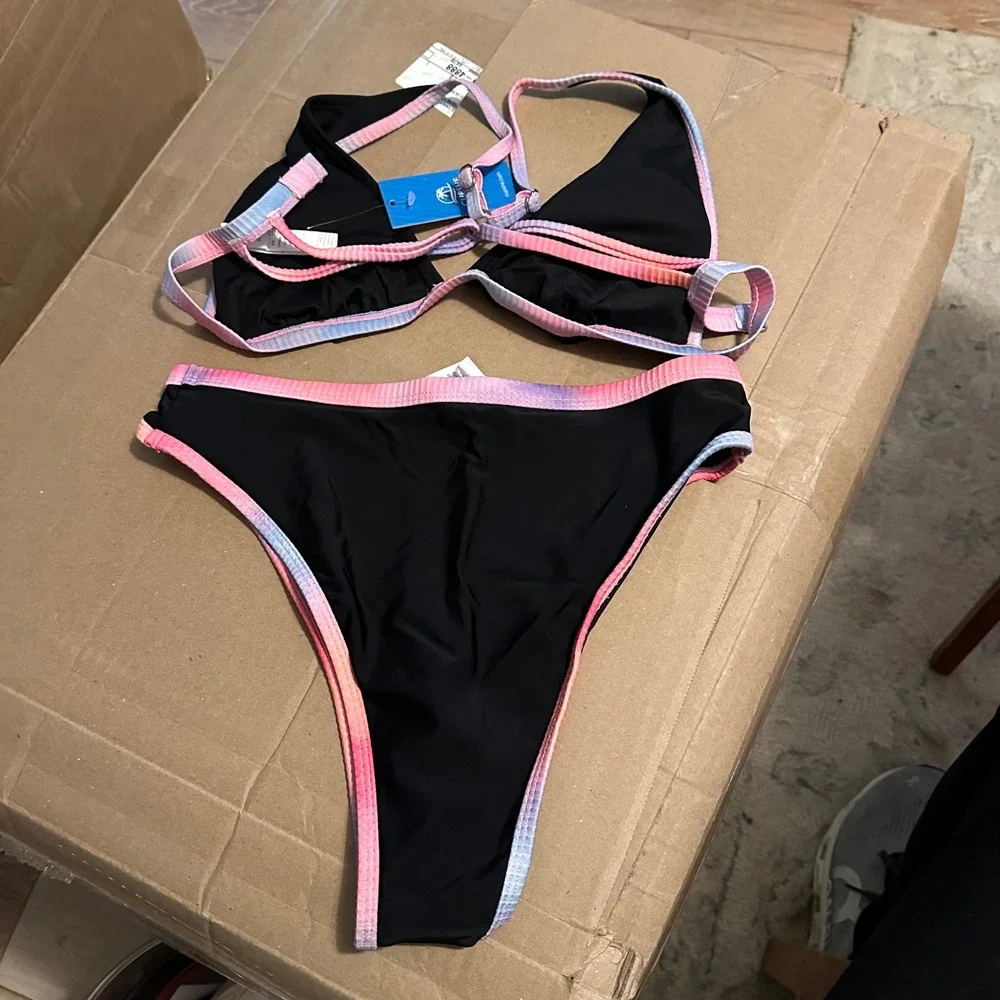 NEW Cupshe Sunset Swirl Black Bikini Set Strappy Back High Leg Size Small Beach - Picture 4 of 8
